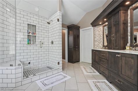6165 Loch Lomond Court Solon OH 44139