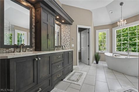 6165 Loch Lomond Court Solon OH 44139