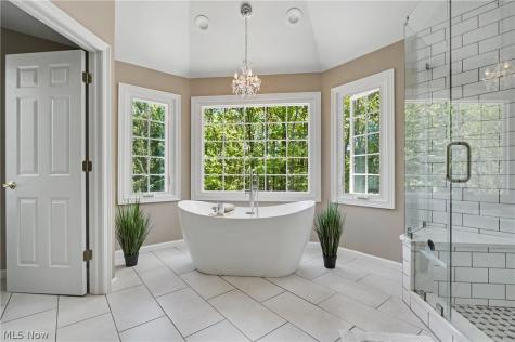 6165 Loch Lomond Court Solon OH 44139