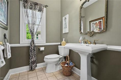 6165 Loch Lomond Court Solon OH 44139