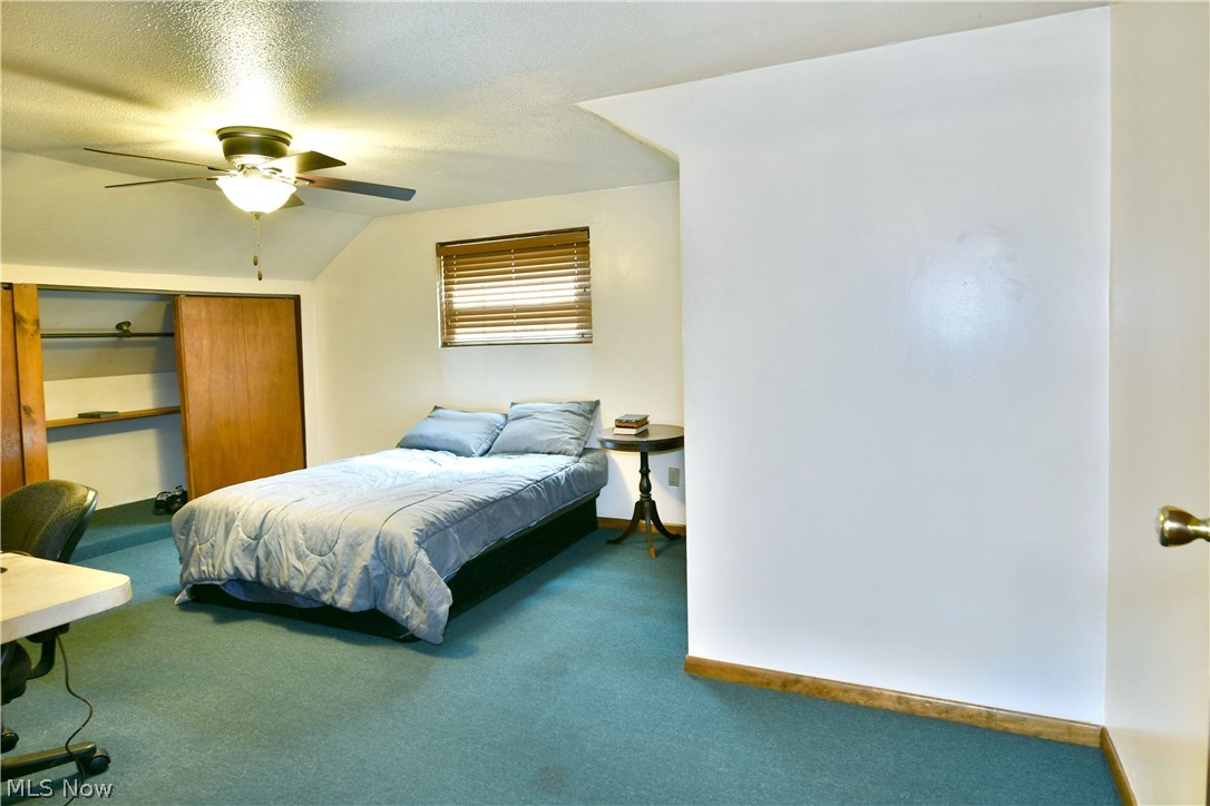 4995 Parkman Road NW Warren OH 44481