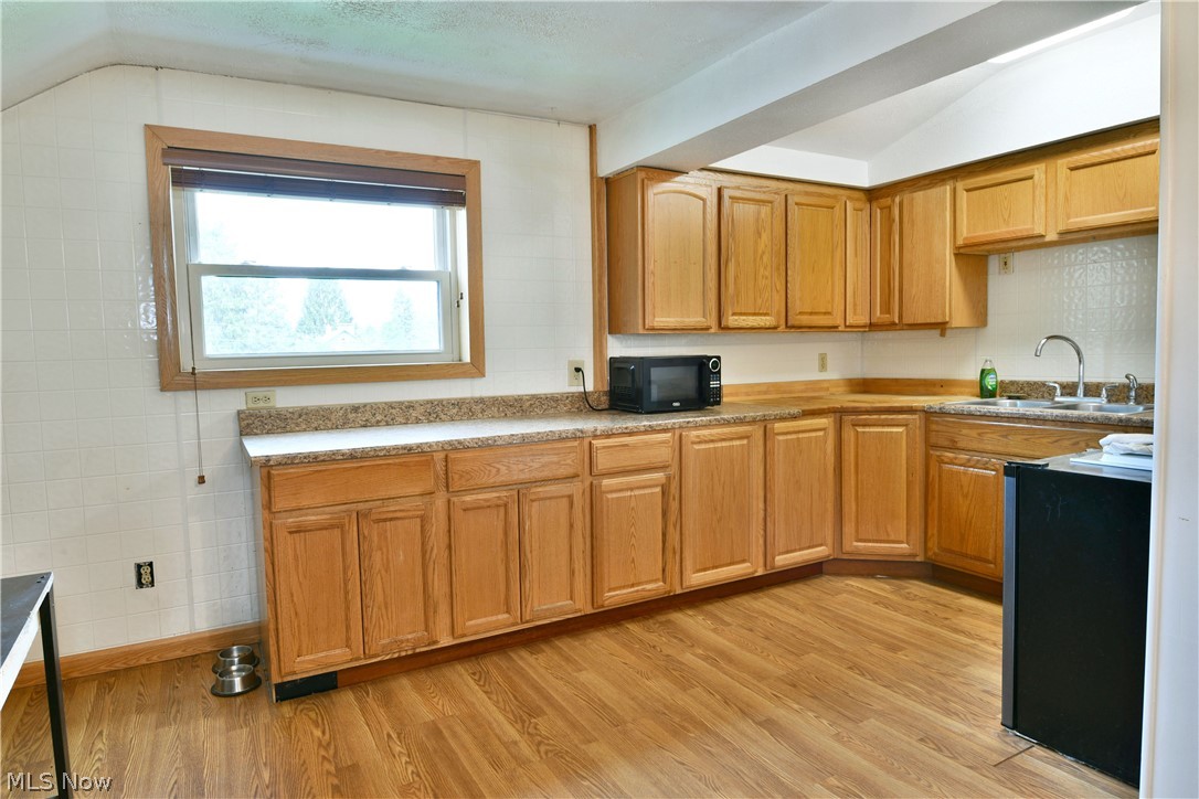 4995 Parkman Road NW Warren OH 44481