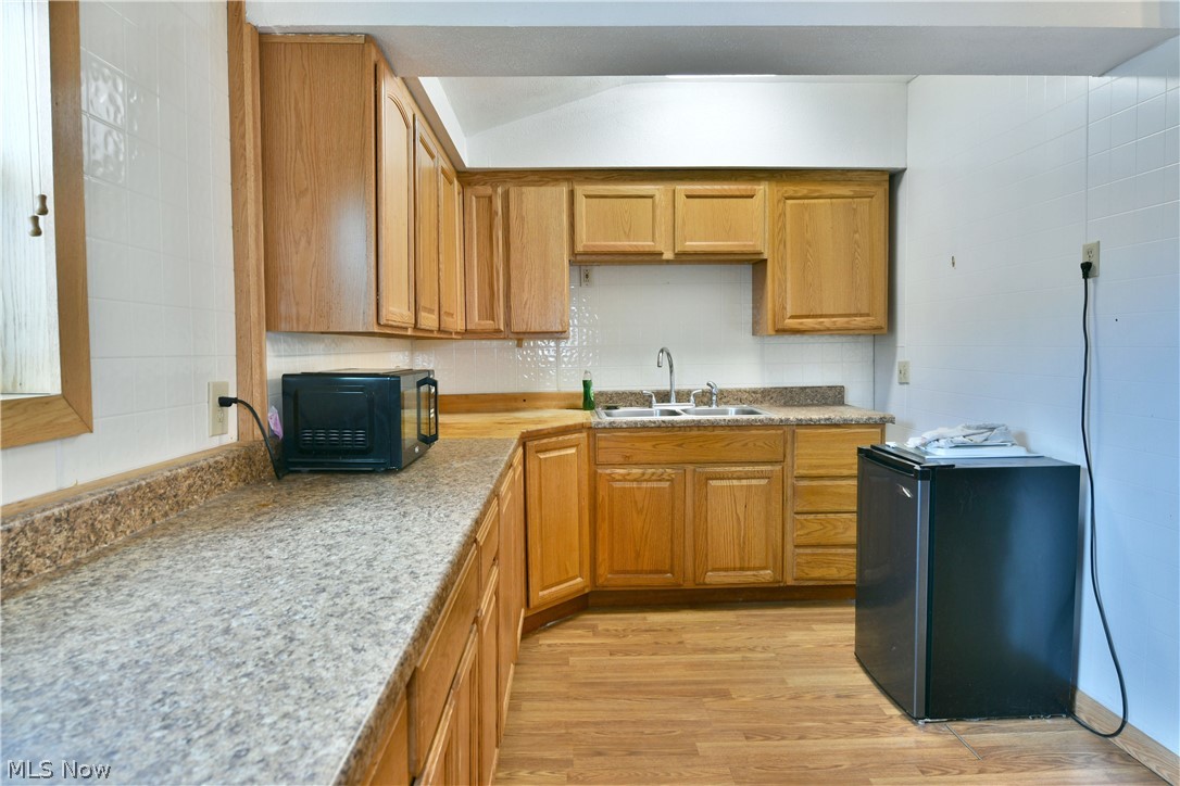 4995 Parkman Road NW Warren OH 44481