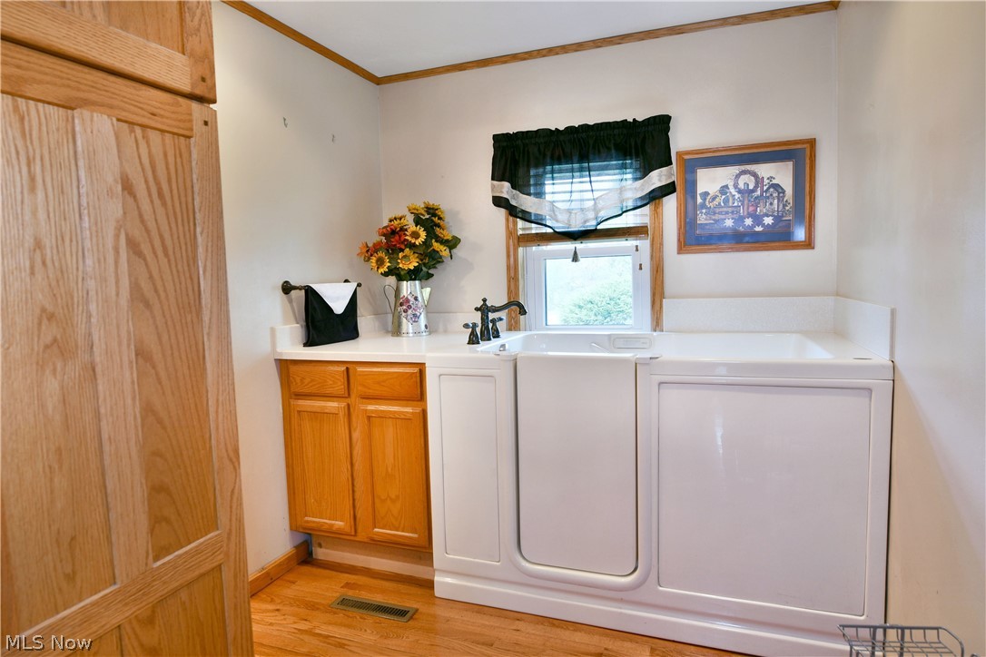 4995 Parkman Road NW Warren OH 44481