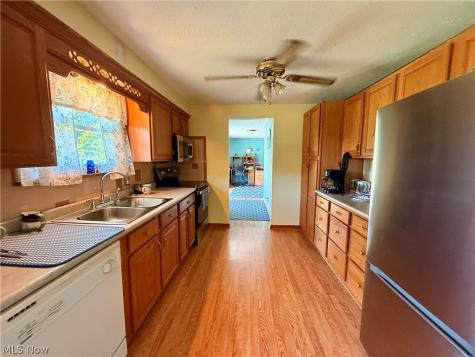 5236 Oakcliff Street SW Canton OH 44706