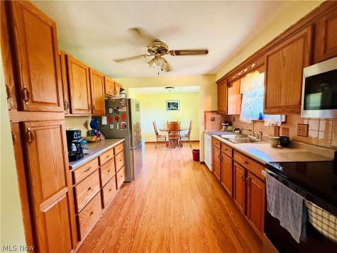 5236 Oakcliff Street SW Canton OH 44706