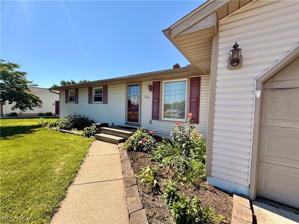 5236 Oakcliff Street SW Canton OH 44706