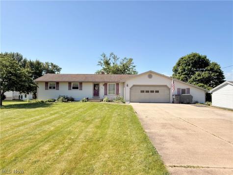 5236 Oakcliff Street SW Canton OH 44706