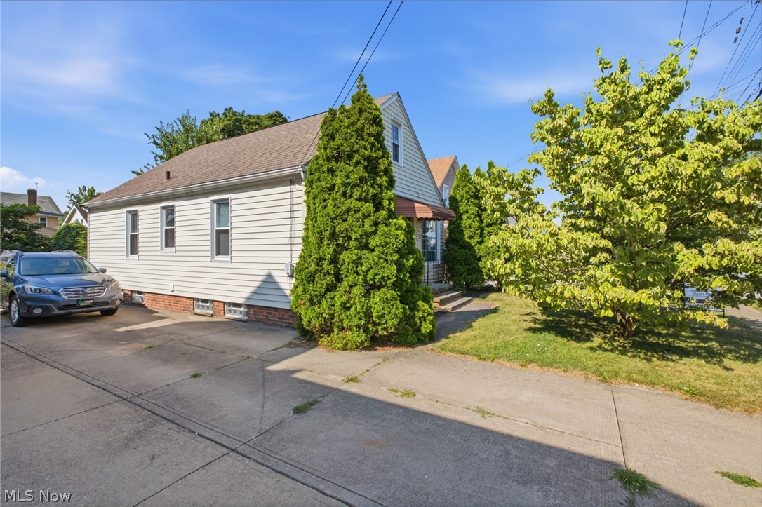 2915 Tampa Avenue Cleveland OH 44109