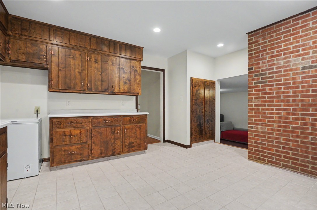 379 Nob Hill Drive Akron OH 44303