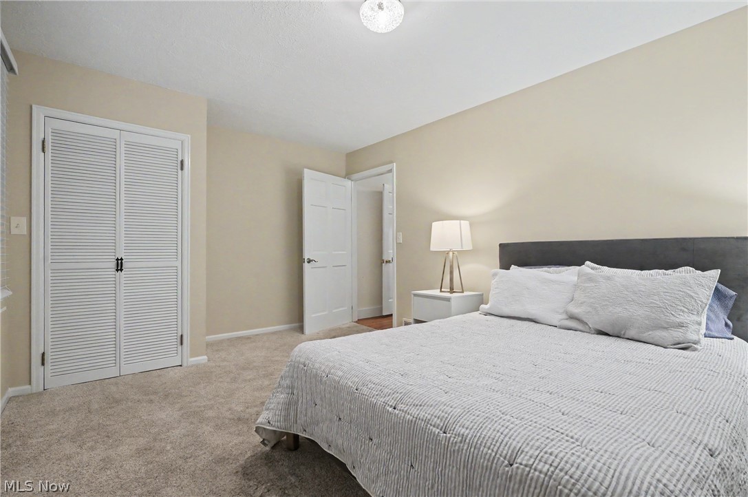 379 Nob Hill Drive Akron OH 44303