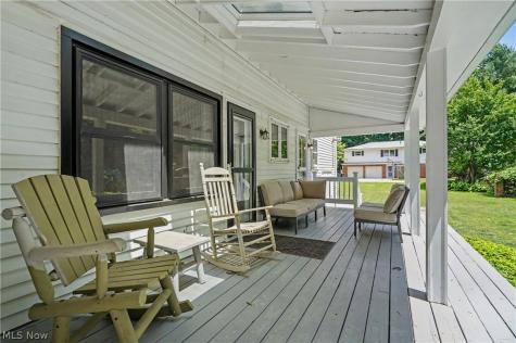 379 Nob Hill Drive Akron OH 44303