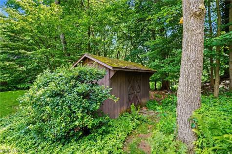 379 Nob Hill Drive Akron OH 44303