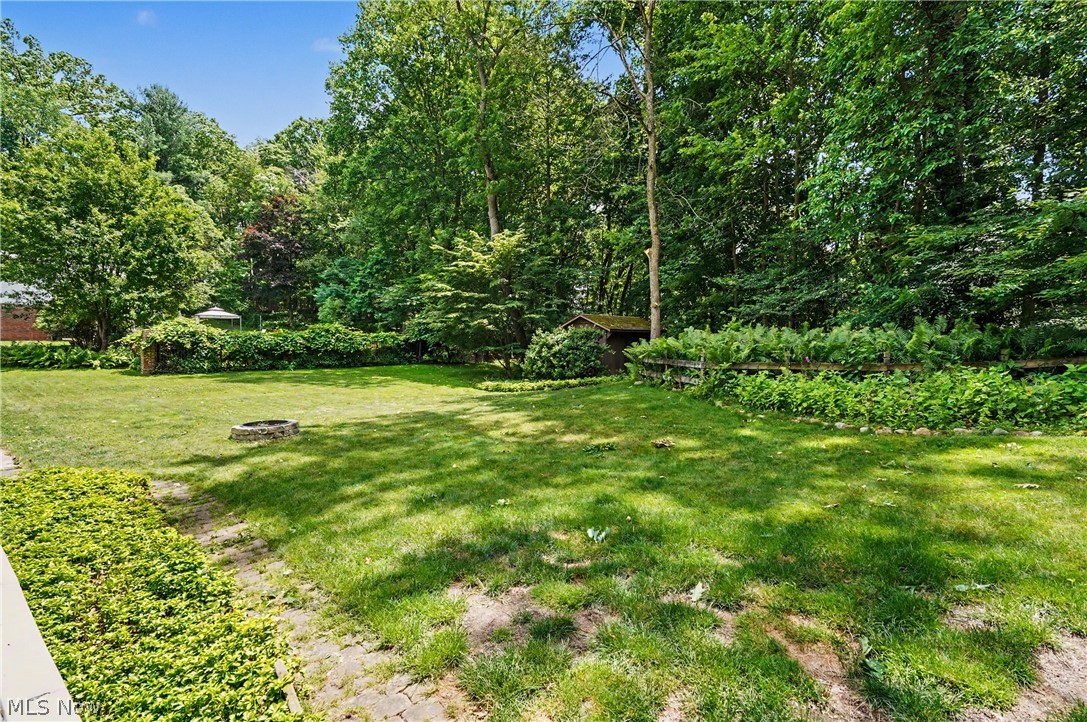 379 Nob Hill Drive Akron OH 44303