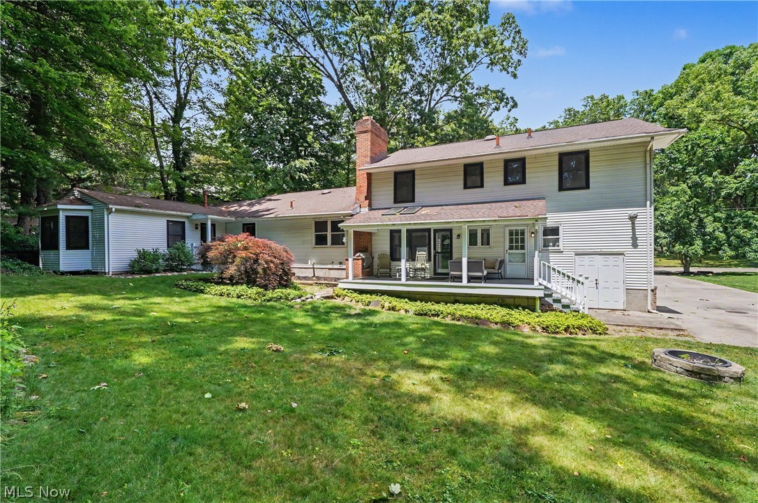 379 Nob Hill Drive Akron OH 44303