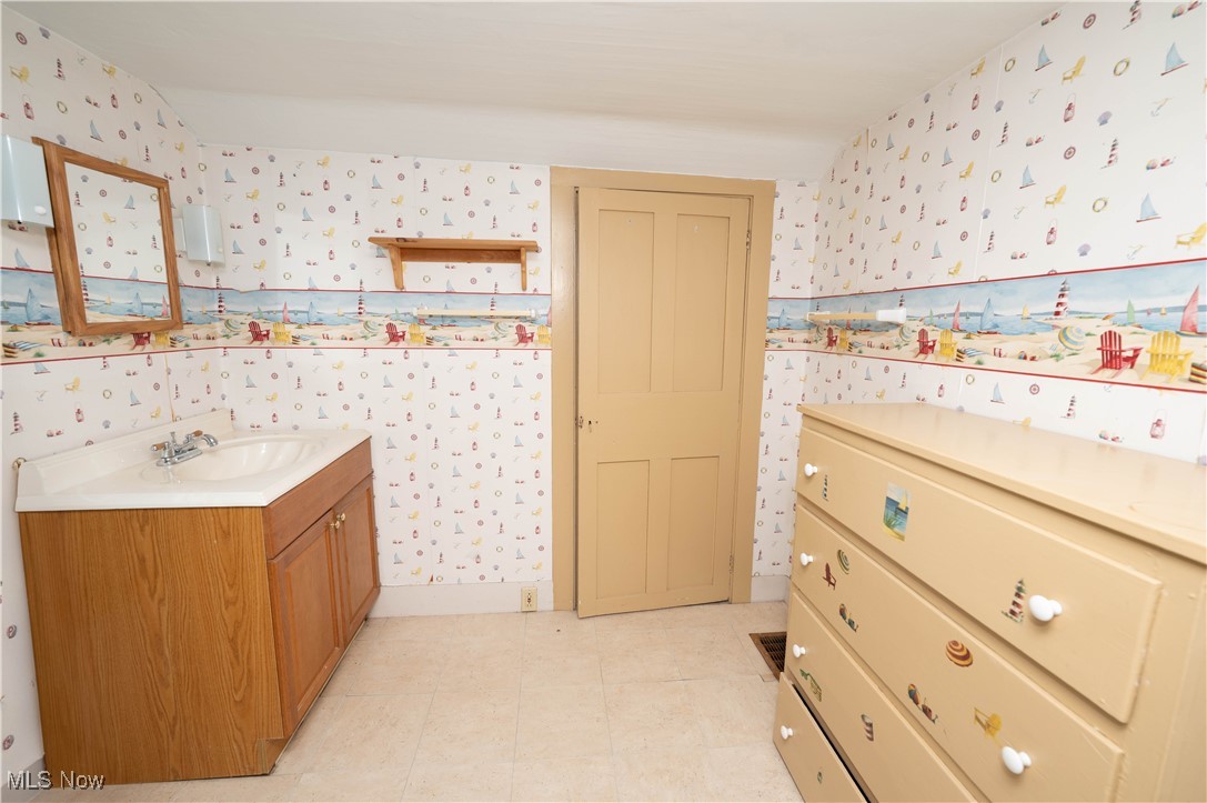 6331 Chapel Road Madison OH 44057