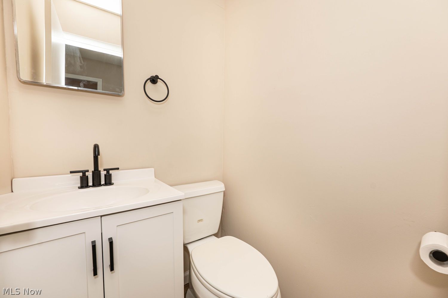 33072 Edward Avenue Eastlake OH 44095