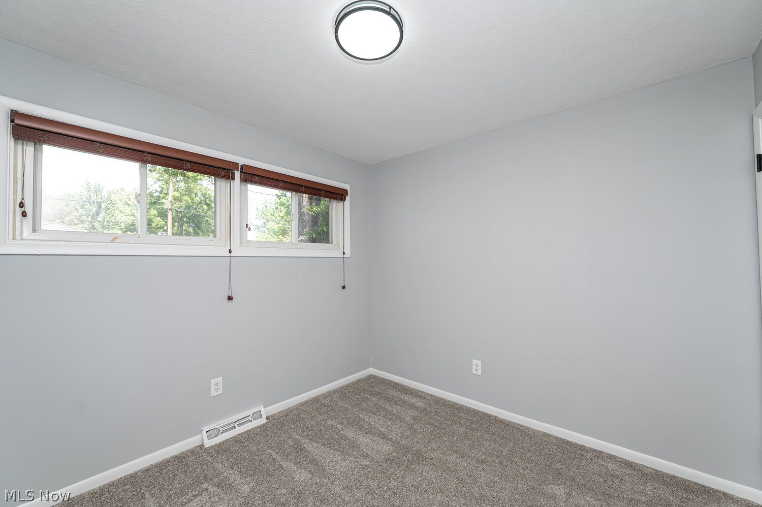 33072 Edward Avenue Eastlake OH 44095