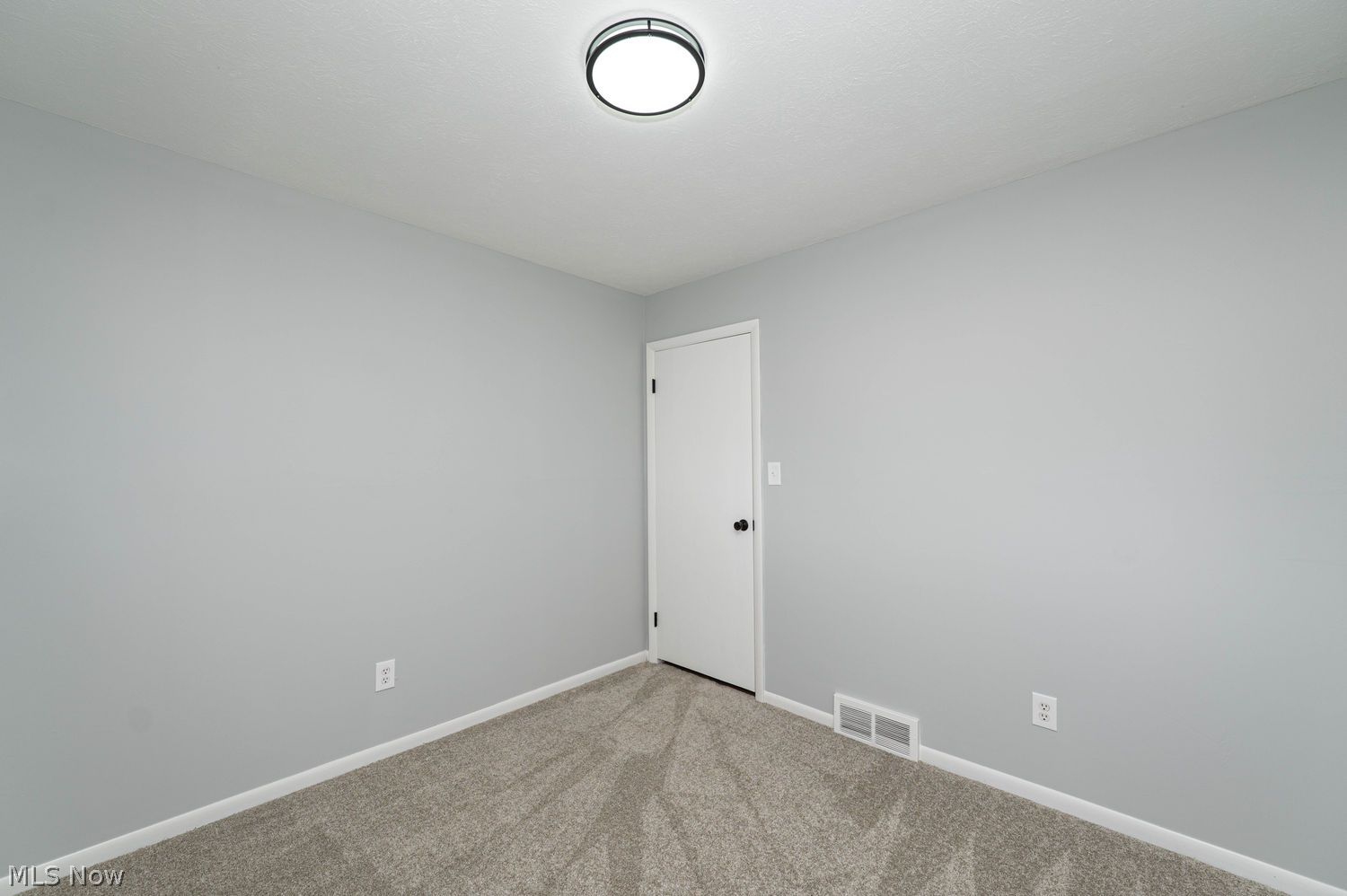 33072 Edward Avenue Eastlake OH 44095