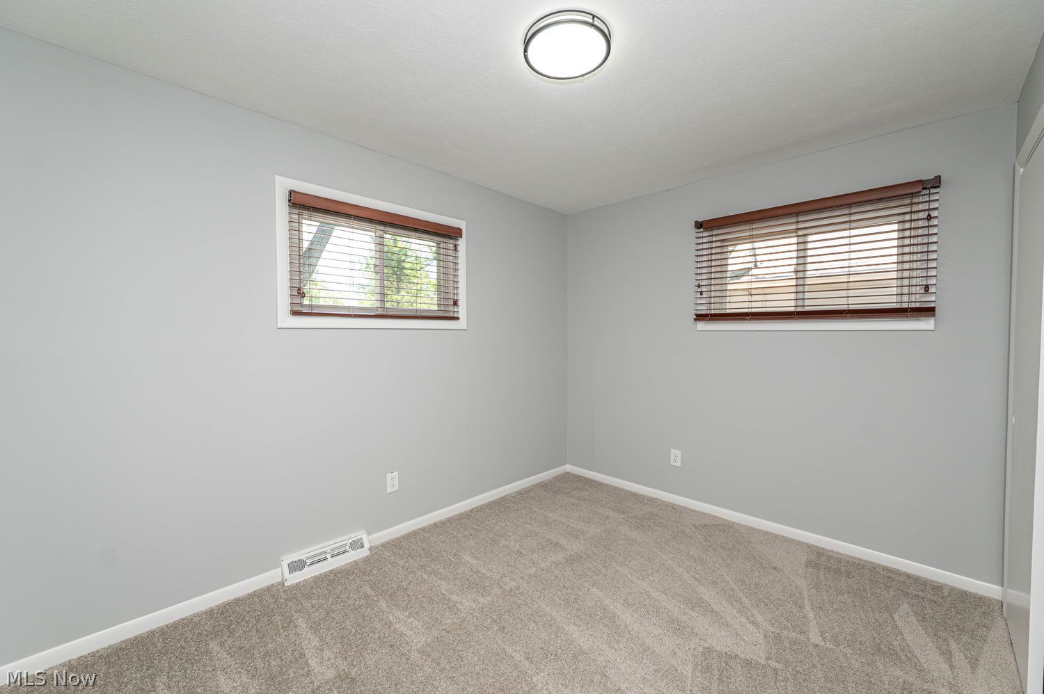 33072 Edward Avenue Eastlake OH 44095