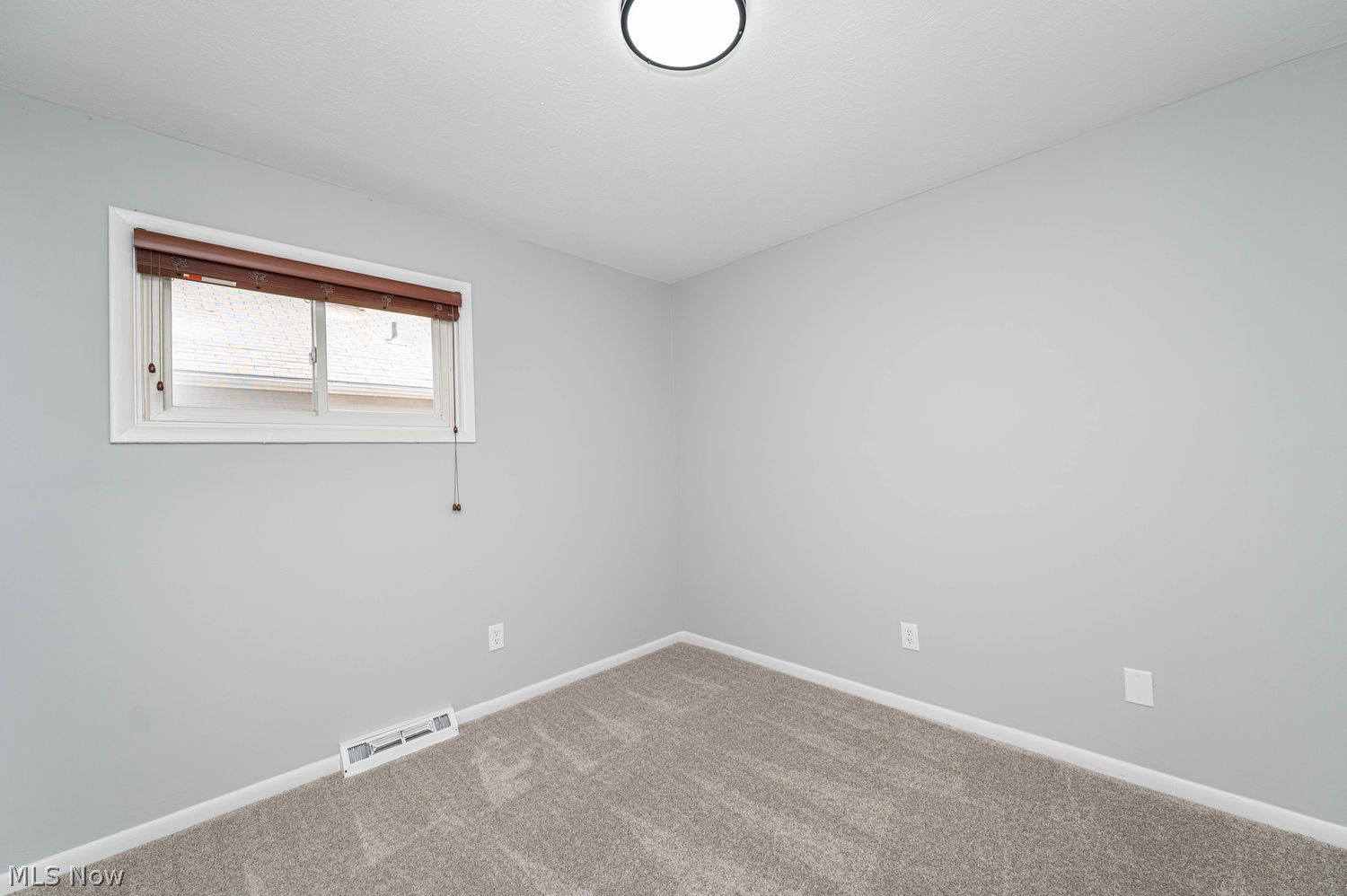 33072 Edward Avenue Eastlake OH 44095