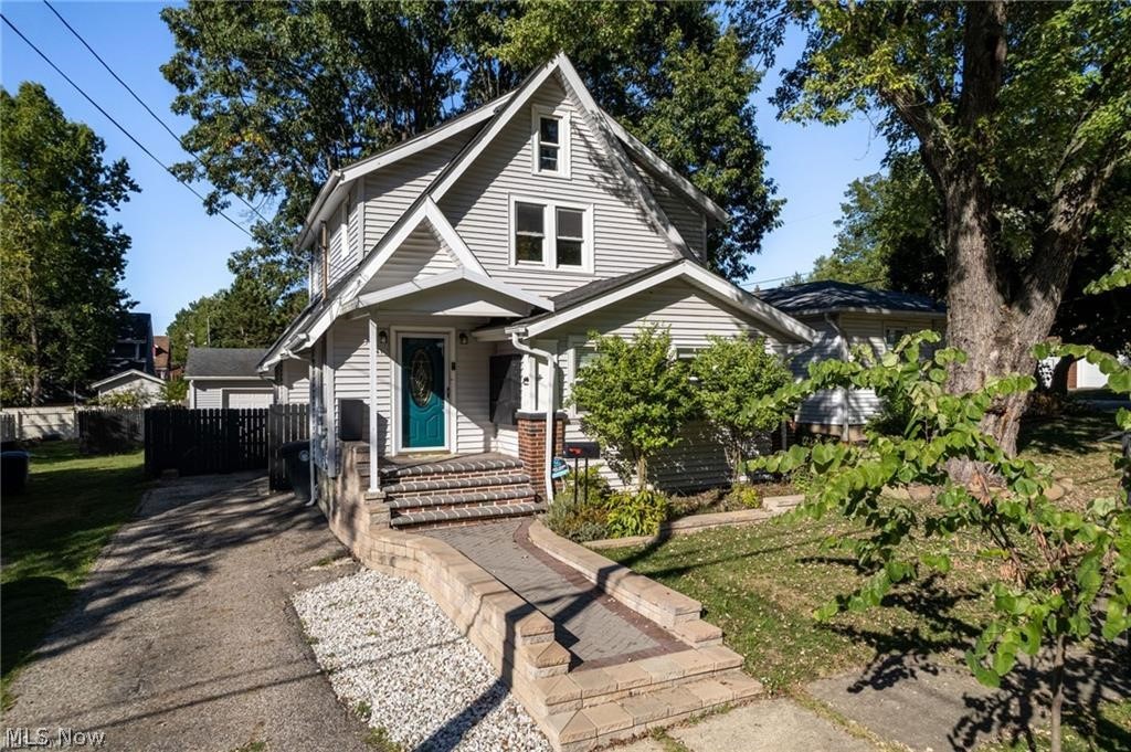 41 E Rosewood Avenue Akron OH 44301