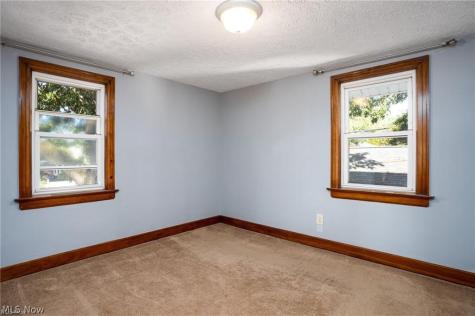 41 E Rosewood Avenue Akron OH 44301