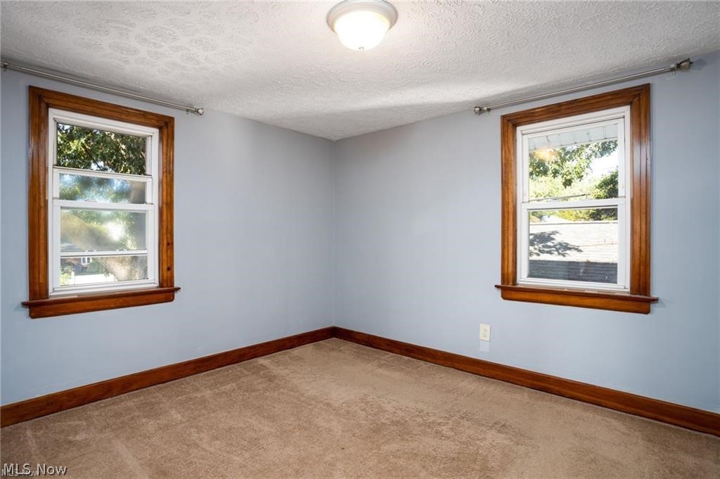 41 E Rosewood Avenue Akron OH 44301