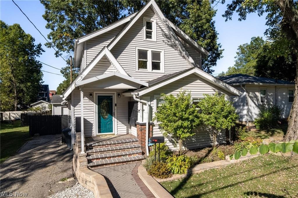 41 E Rosewood Avenue Akron OH 44301