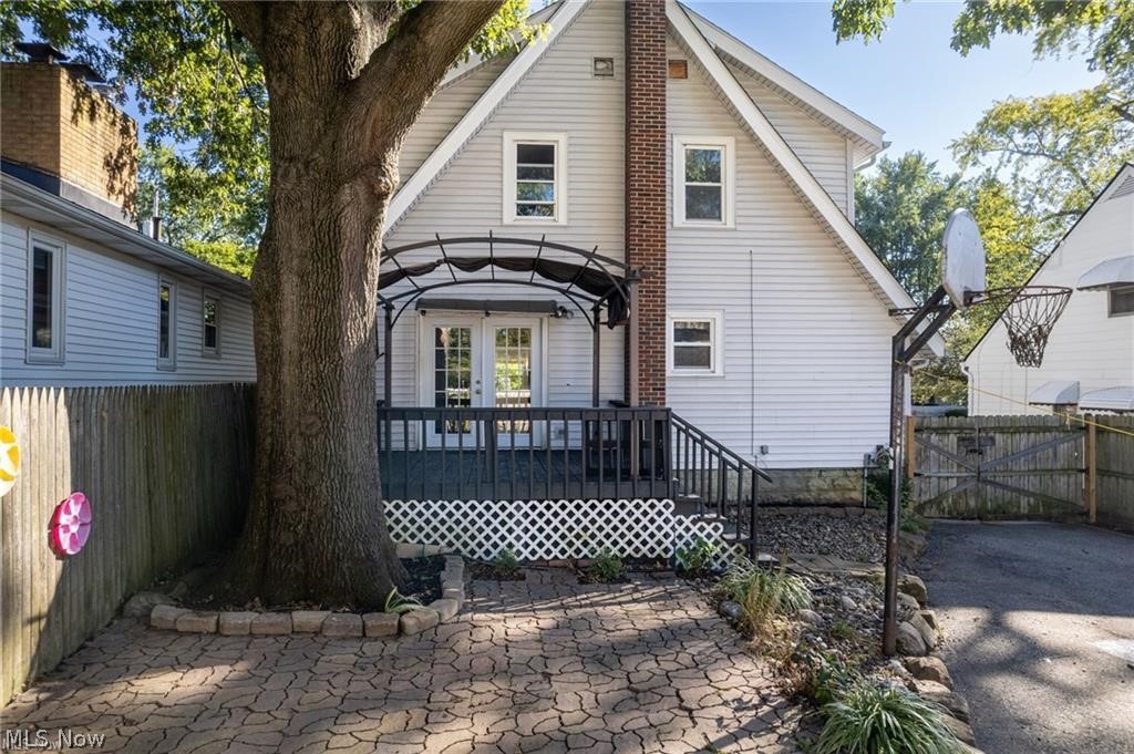 41 E Rosewood Avenue Akron OH 44301