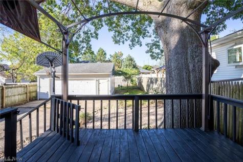 41 E Rosewood Avenue Akron OH 44301