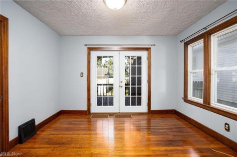 41 E Rosewood Avenue Akron OH 44301