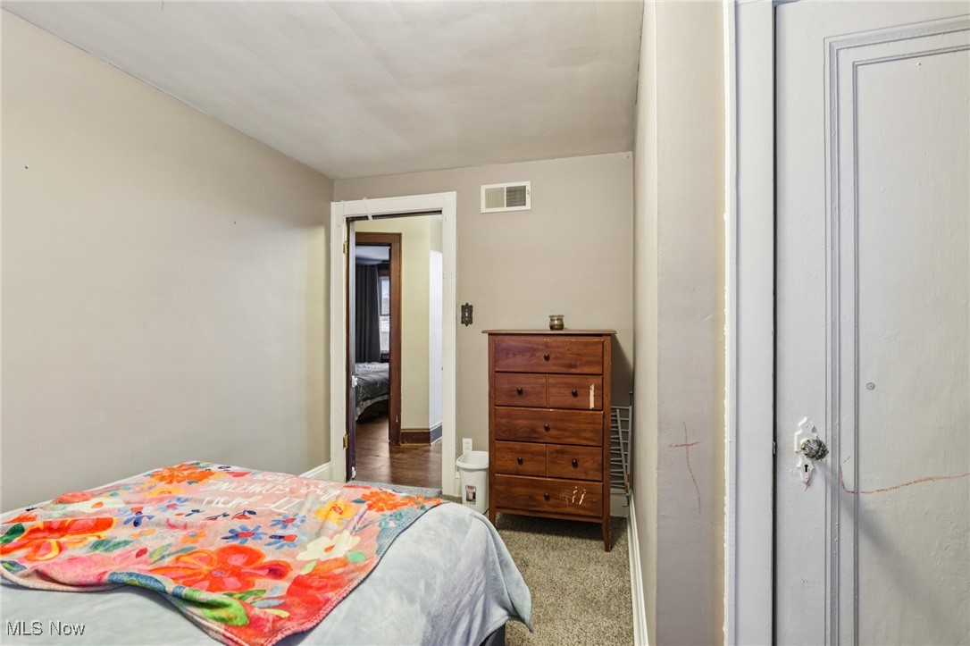 1281 Neptune Avenue Akron OH 44301