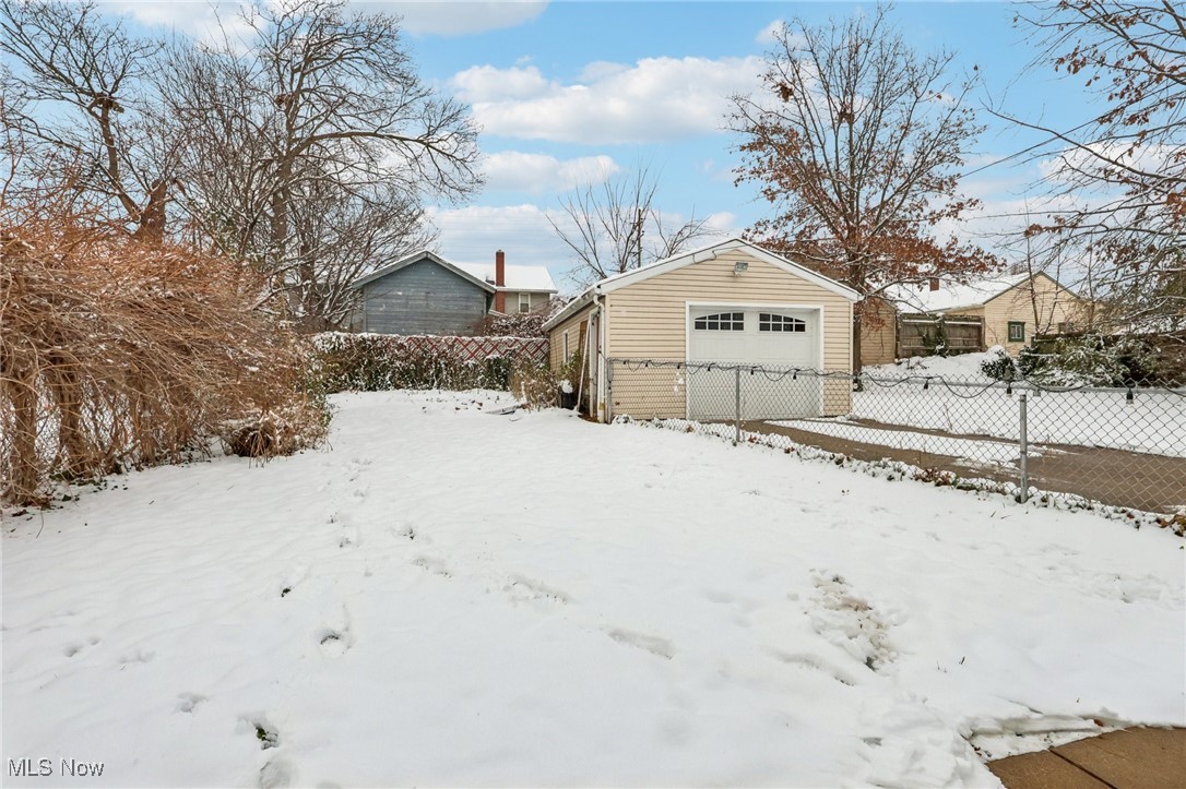 1281 Neptune Avenue Akron OH 44301