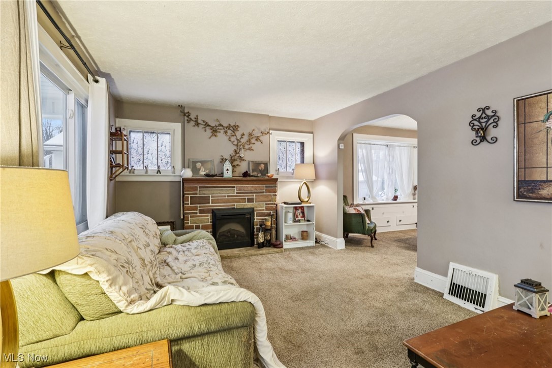 1281 Neptune Avenue Akron OH 44301