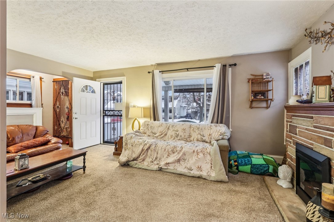 1281 Neptune Avenue Akron OH 44301