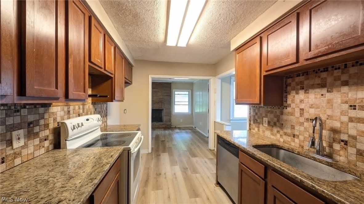 854 E 250 Street Euclid OH 44132