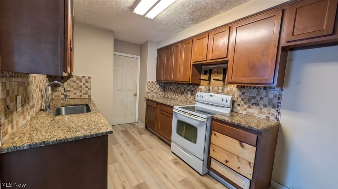 854 E 250 Street Euclid OH 44132
