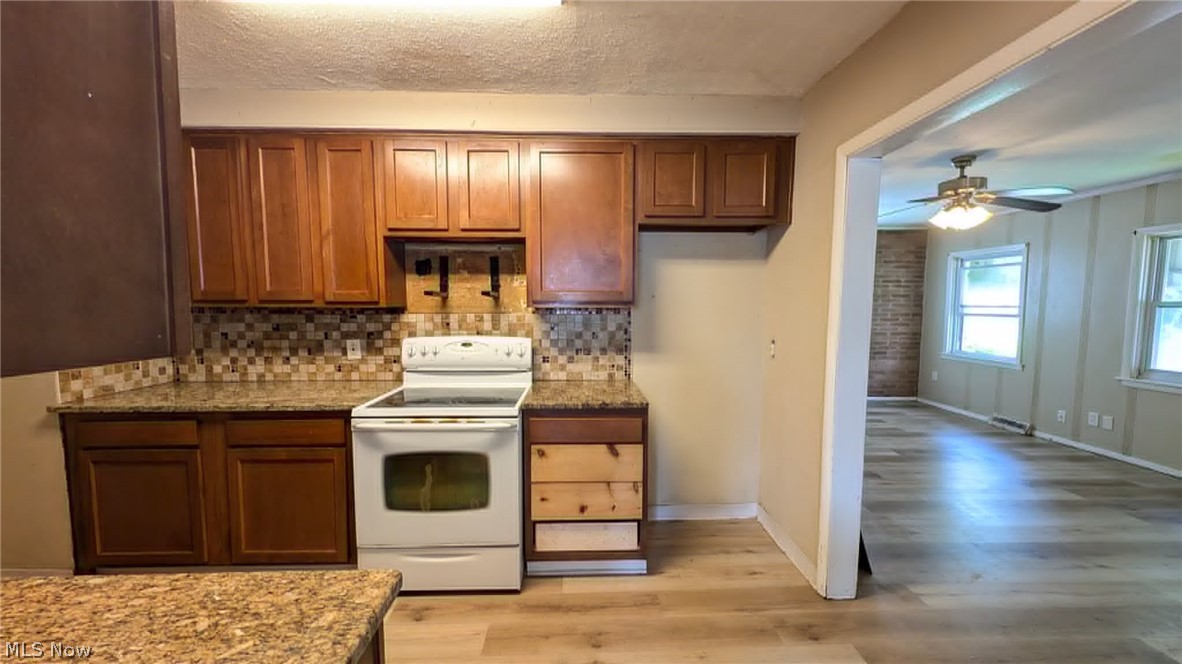 854 E 250 Street Euclid OH 44132