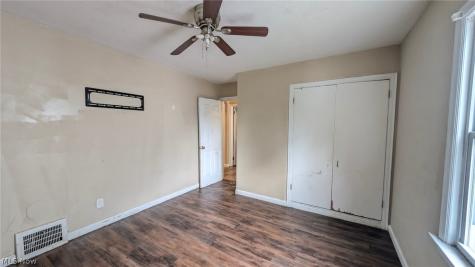 854 E 250 Street Euclid OH 44132