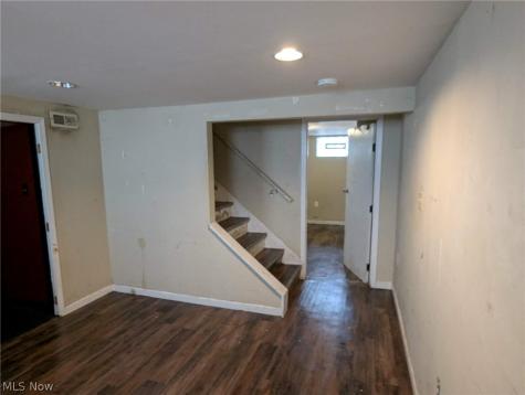 854 E 250 Street Euclid OH 44132