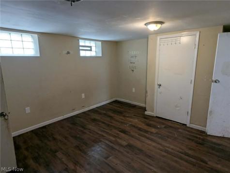 854 E 250 Street Euclid OH 44132