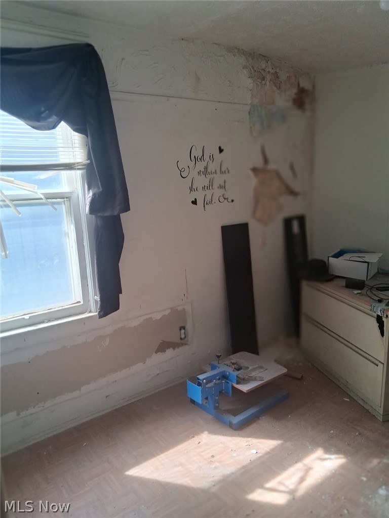 1775 Wickford Cleveland OH 44112