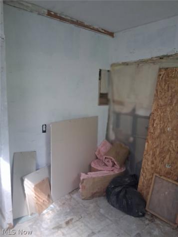 1775 Wickford Cleveland OH 44112