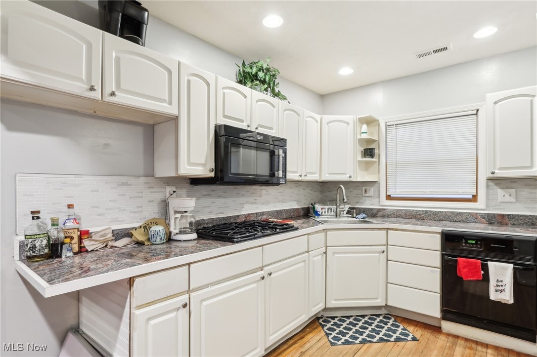 1674 Colonial Drive Cleveland Heights OH 44118