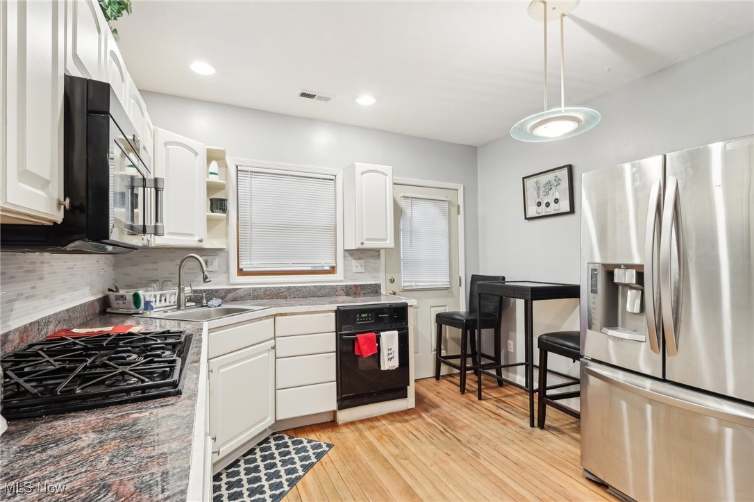 1674 Colonial Drive Cleveland Heights OH 44118
