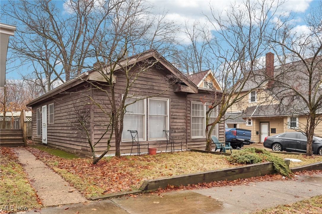 1674 Colonial Drive Cleveland Heights OH 44118