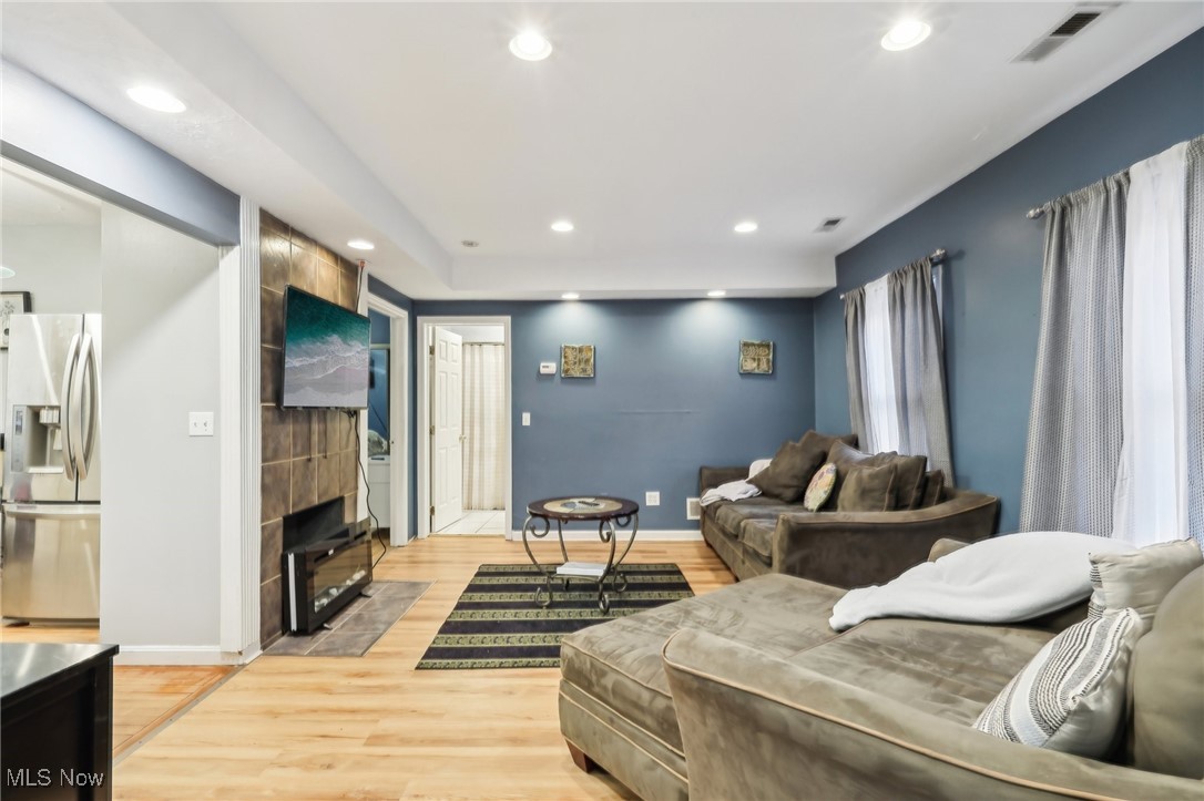 1674 Colonial Drive Cleveland Heights OH 44118