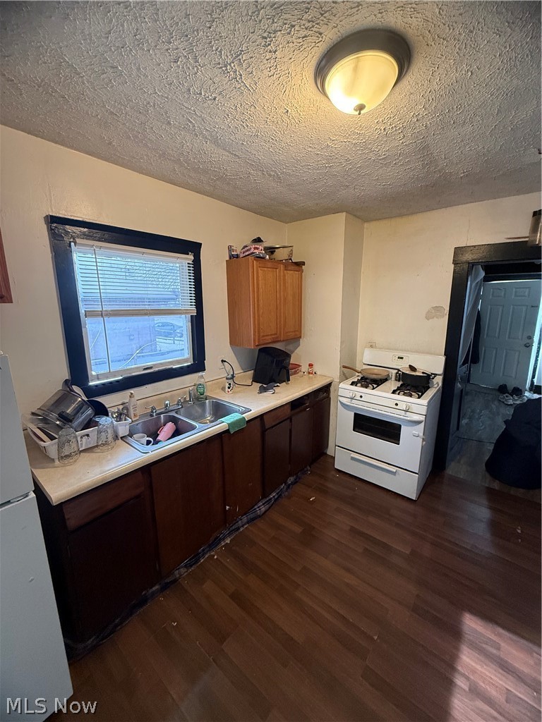 2046 N Park Avenue Warren OH 44483