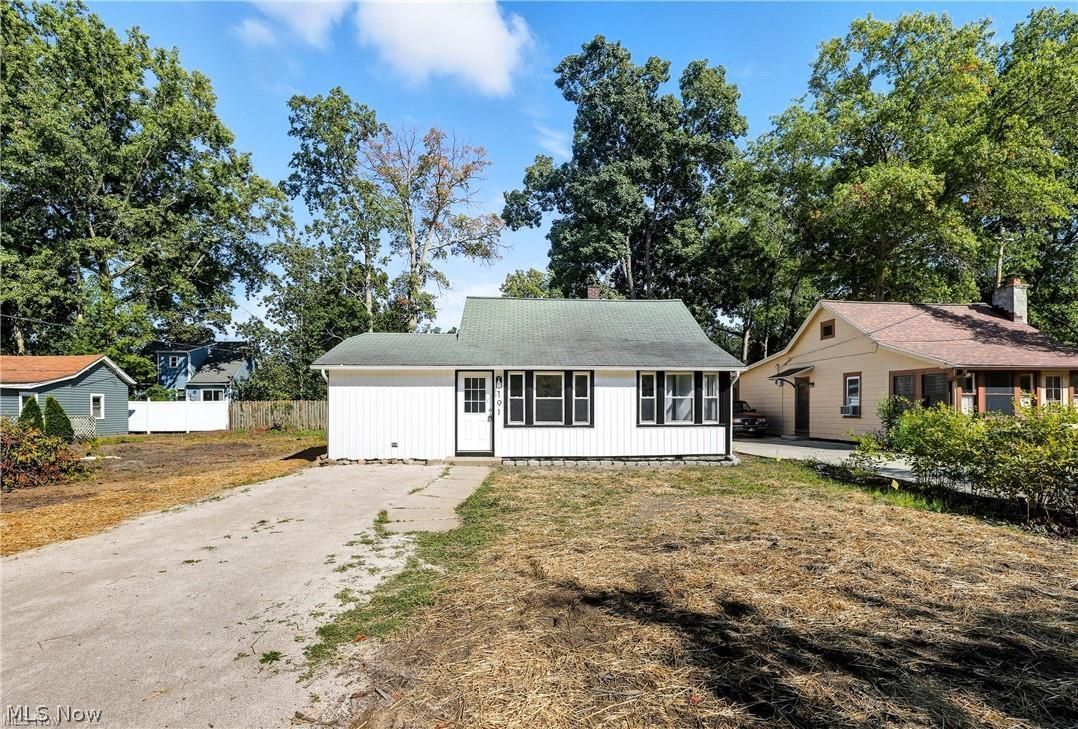 191 Norman Avenue Avon Lake OH 44012